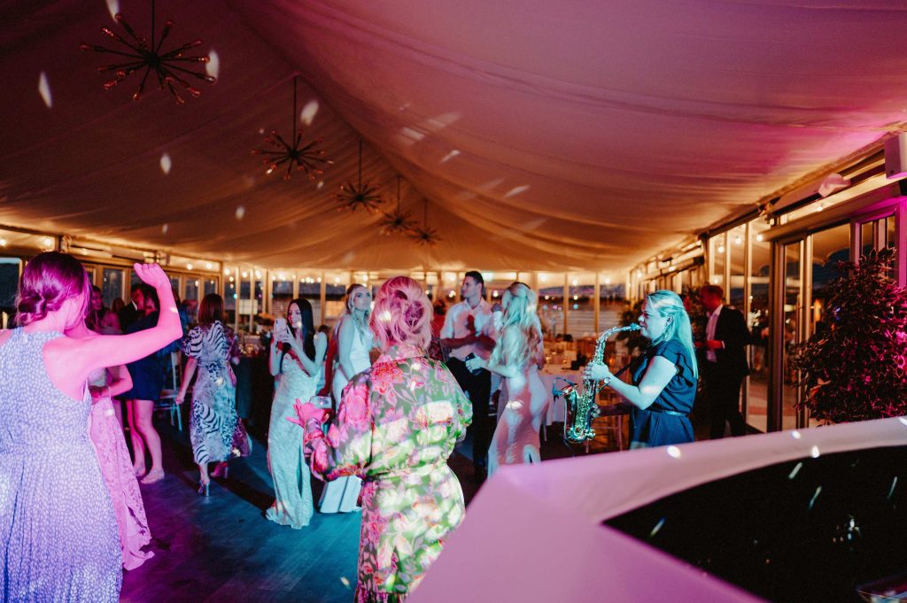 People dancing